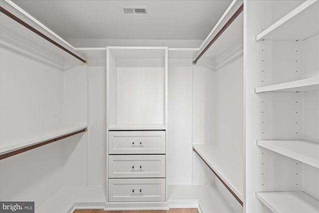 3612 N GLEBE RD, Arlington, VA 22207
