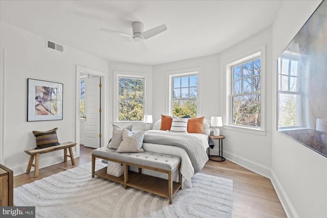 3612 N GLEBE RD, Arlington, VA 22207