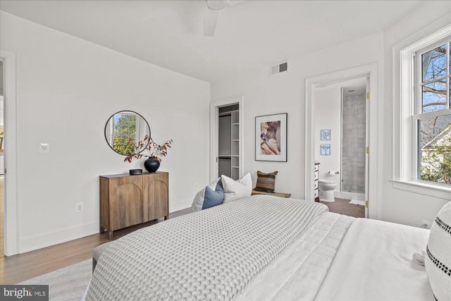 3612 N GLEBE RD, Arlington, VA 22207