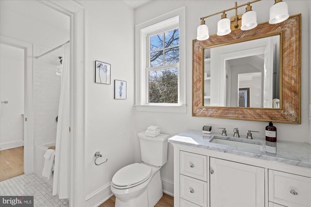 3612 N GLEBE RD, Arlington, VA 22207