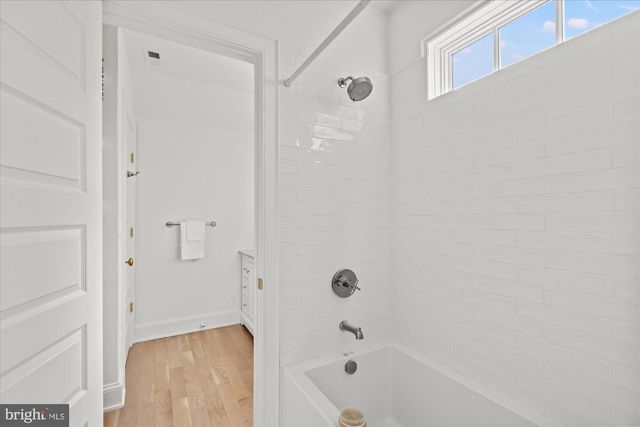 3612 N GLEBE RD, Arlington, VA 22207