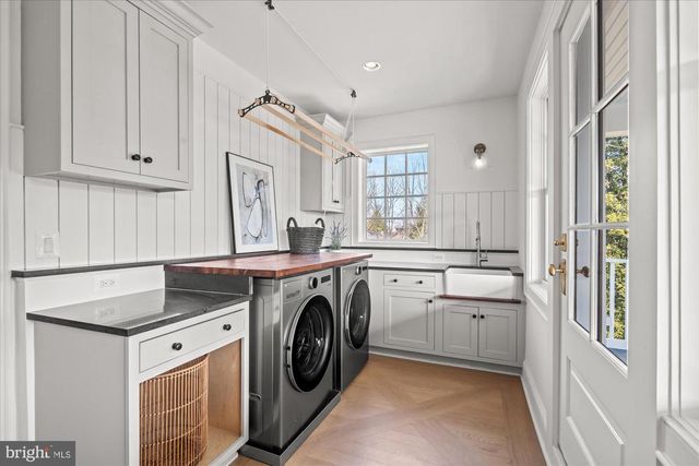 3612 N GLEBE RD, Arlington, VA 22207