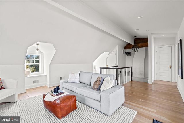 3612 N GLEBE RD, Arlington, VA 22207