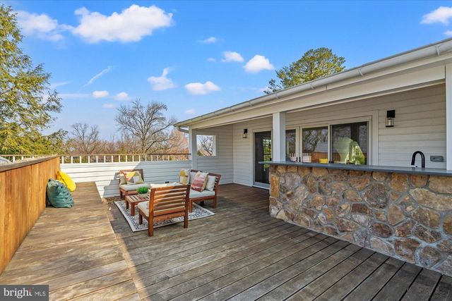 3612 N GLEBE RD, Arlington, VA 22207
