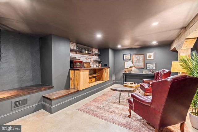 3612 N GLEBE RD, Arlington, VA 22207