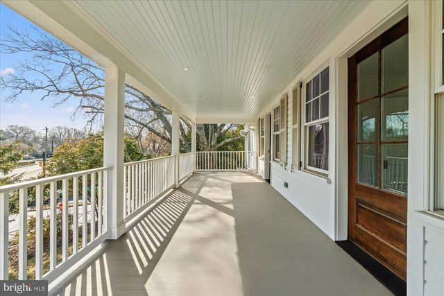 3612 N GLEBE RD, Arlington, VA 22207