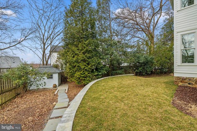 3612 N GLEBE RD, Arlington, VA 22207