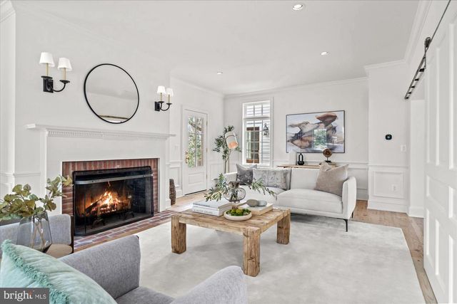 3612 N GLEBE RD, Arlington, VA 22207