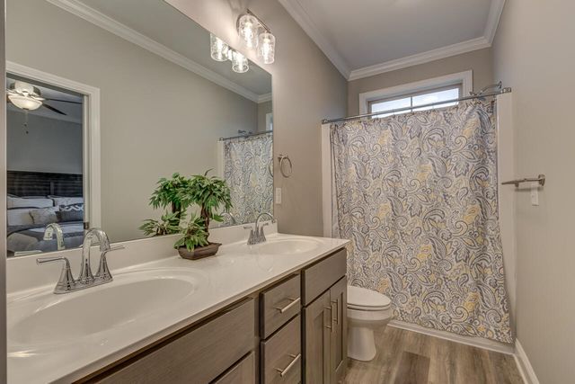 126 Copperfield Way, Frankfort, KY 40601