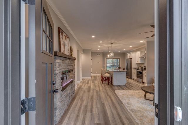 126 Copperfield Way, Frankfort, KY 40601