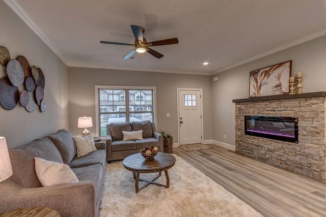 126 Copperfield Way, Frankfort, KY 40601