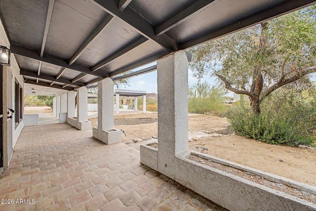 1065 W WHITELEY Street, Apache Junction, AZ 85120