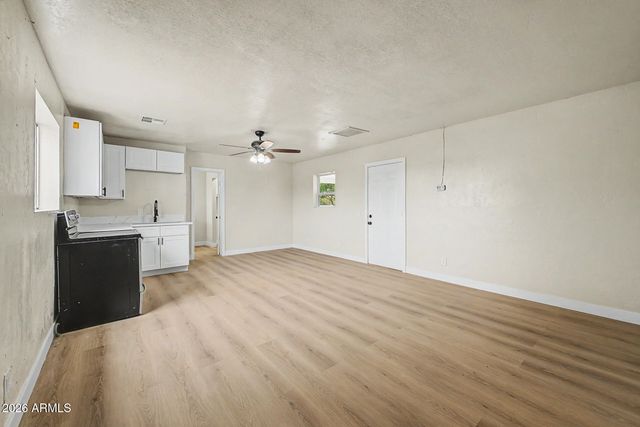 1065 W WHITELEY Street, Apache Junction, AZ 85120