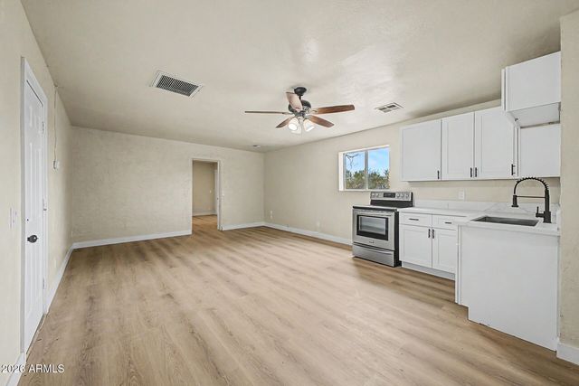 1065 W WHITELEY Street, Apache Junction, AZ 85120
