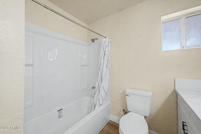 1065 W WHITELEY Street, Apache Junction, AZ 85120