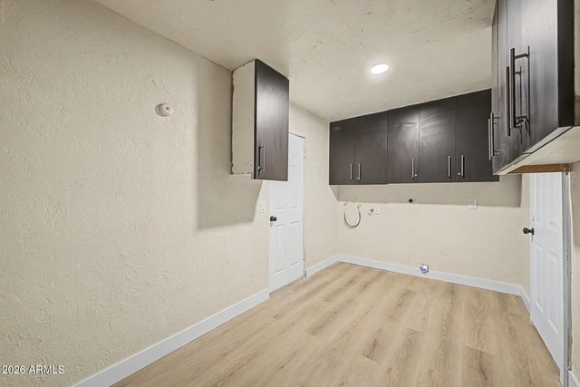 1065 W WHITELEY Street, Apache Junction, AZ 85120