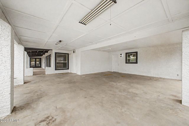 1065 W WHITELEY Street, Apache Junction, AZ 85120