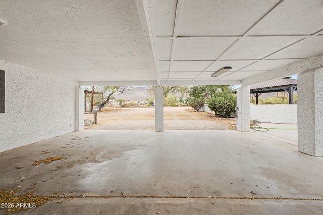1065 W WHITELEY Street, Apache Junction, AZ 85120