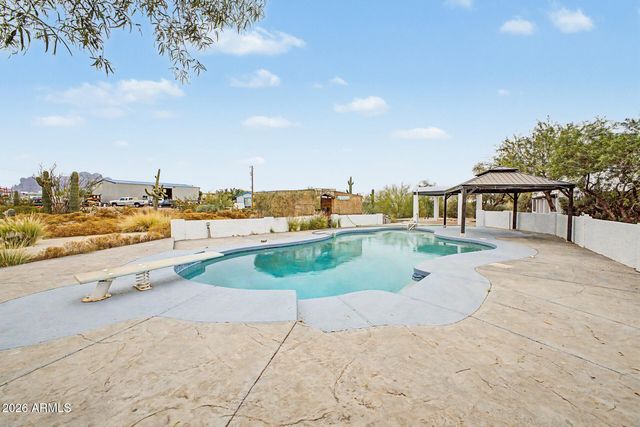 1065 W WHITELEY Street, Apache Junction, AZ 85120