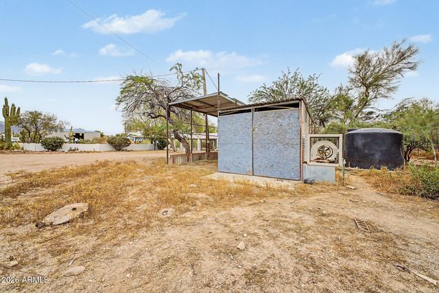 1065 W WHITELEY Street, Apache Junction, AZ 85120