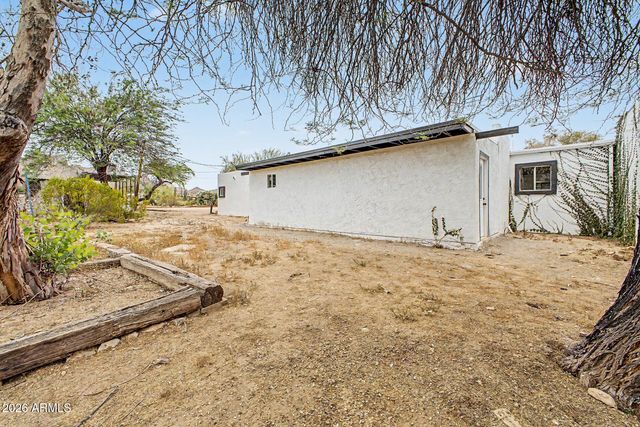 1065 W WHITELEY Street, Apache Junction, AZ 85120
