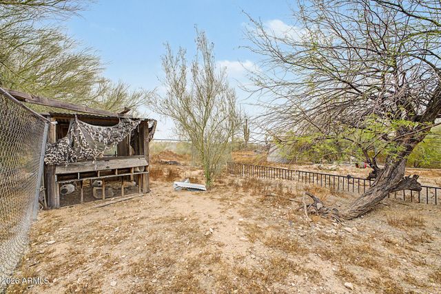 1065 W WHITELEY Street, Apache Junction, AZ 85120