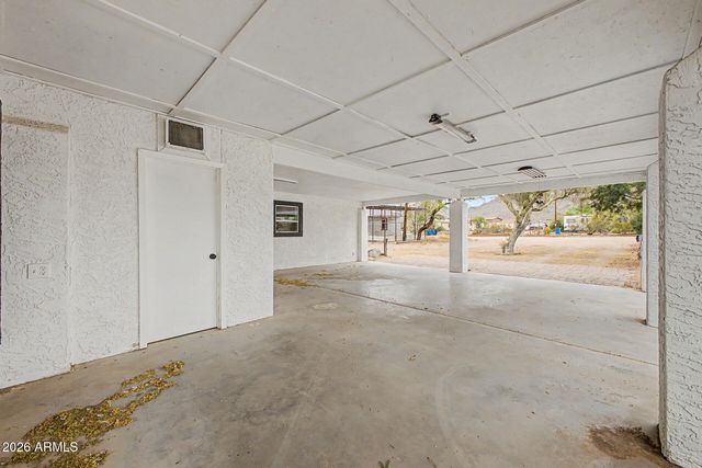 1065 W WHITELEY Street, Apache Junction, AZ 85120