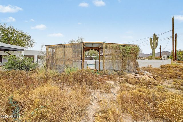 1065 W WHITELEY Street, Apache Junction, AZ 85120