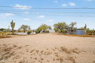1065 W WHITELEY Street, Apache Junction, AZ 85120