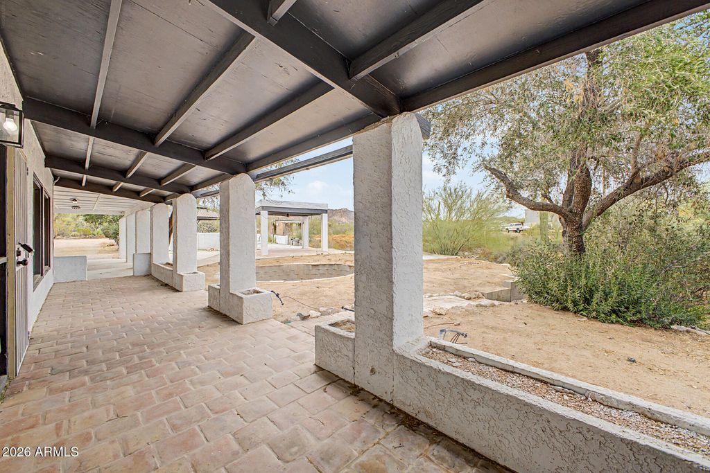 Image 12 of property listing at 1065 W WHITELEY Street, Apache Junction, AZ 85120