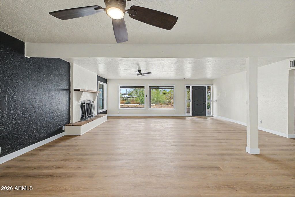 Image 15 of property listing at 1065 W WHITELEY Street, Apache Junction, AZ 85120