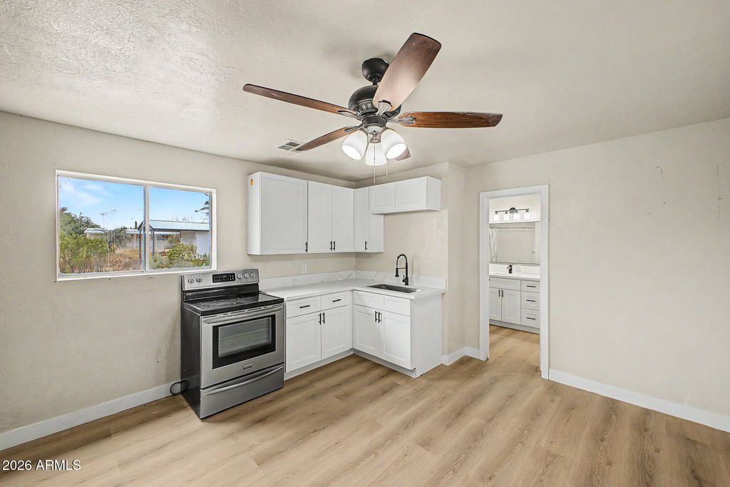 Image 41 of property listing at 1065 W WHITELEY Street, Apache Junction, AZ 85120