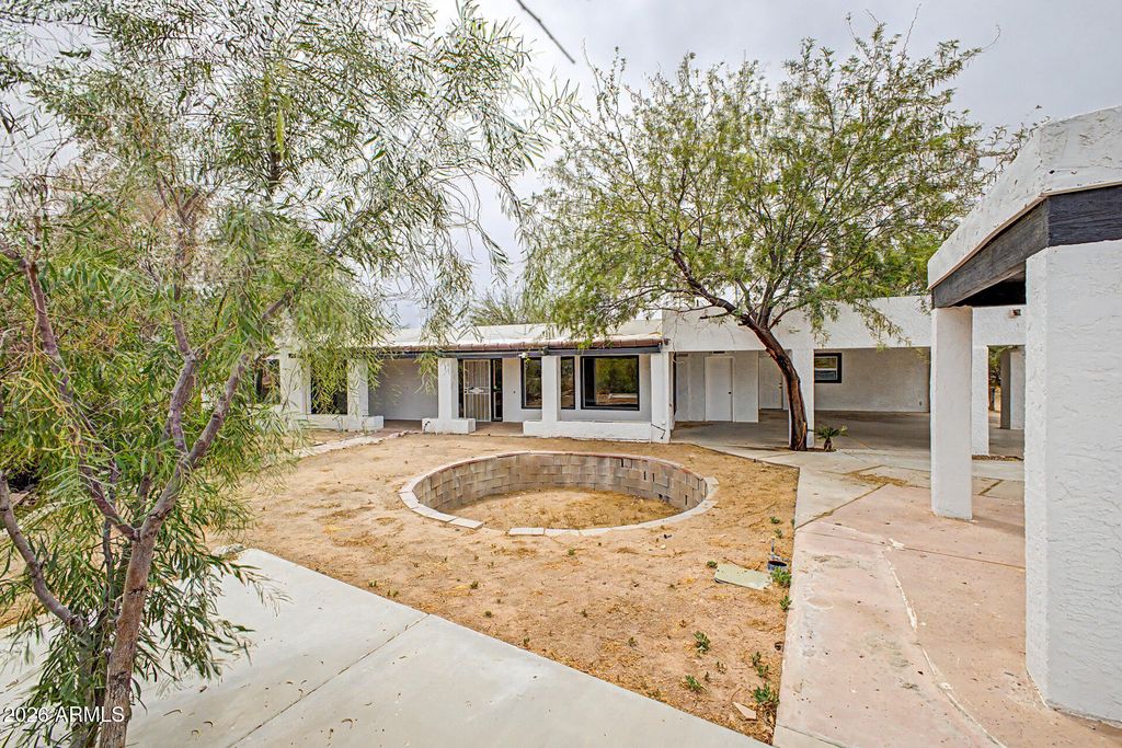 Image 57 of property listing at 1065 W WHITELEY Street, Apache Junction, AZ 85120
