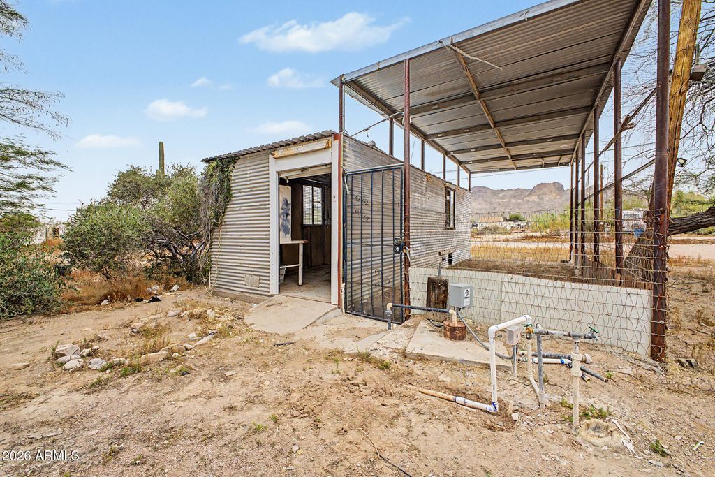 Image 69 of property listing at 1065 W WHITELEY Street, Apache Junction, AZ 85120