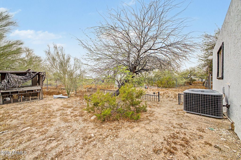 Image 78 of property listing at 1065 W WHITELEY Street, Apache Junction, AZ 85120