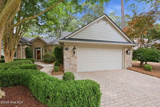 3058 Dartmouth Drive, Greenville, NC 27858