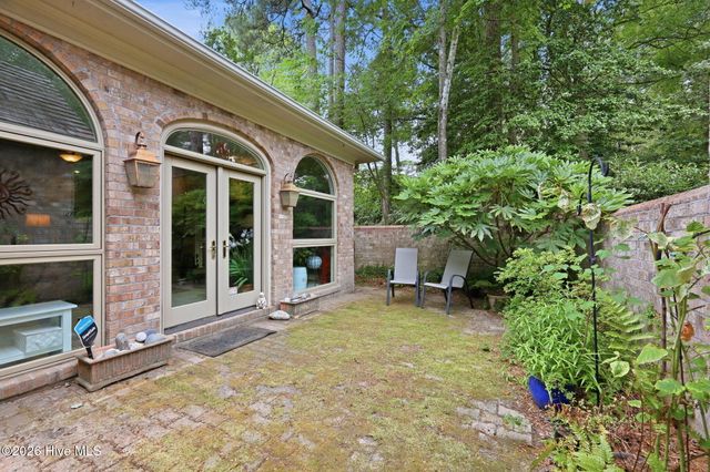 3058 Dartmouth Drive, Greenville, NC 27858