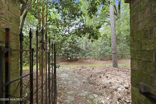 3058 Dartmouth Drive, Greenville, NC 27858