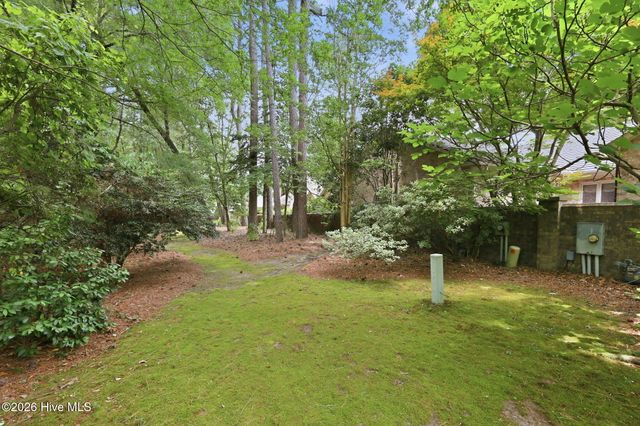 3058 Dartmouth Drive, Greenville, NC 27858