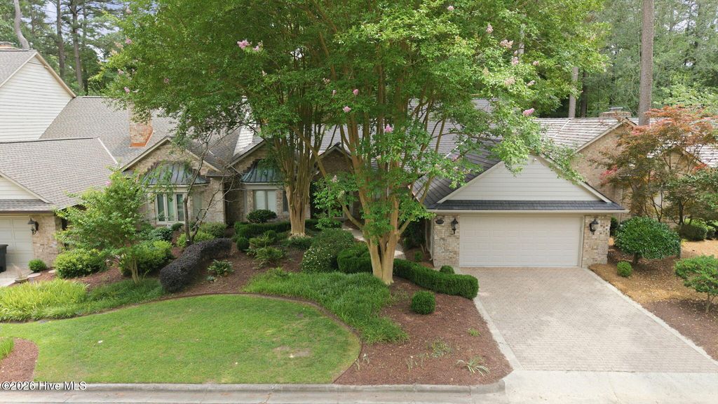 3058 Dartmouth Drive, Greenville, NC 27858