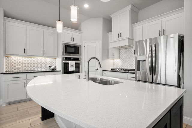 5005 Ridgeview Lane, Midlothian, TX 76065