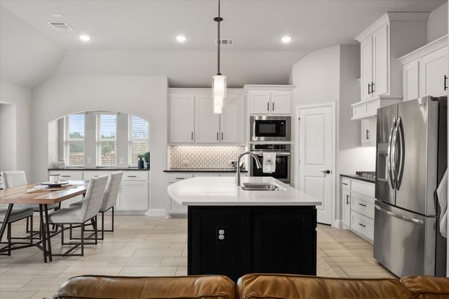 5005 Ridgeview Lane, Midlothian, TX 76065