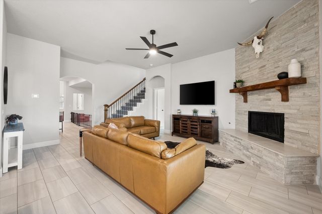 5005 Ridgeview Lane, Midlothian, TX 76065