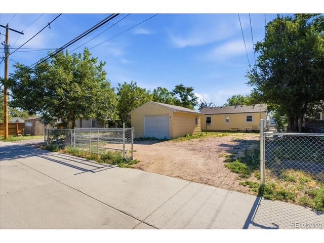 1725 Dayton St, Aurora, CO 80010