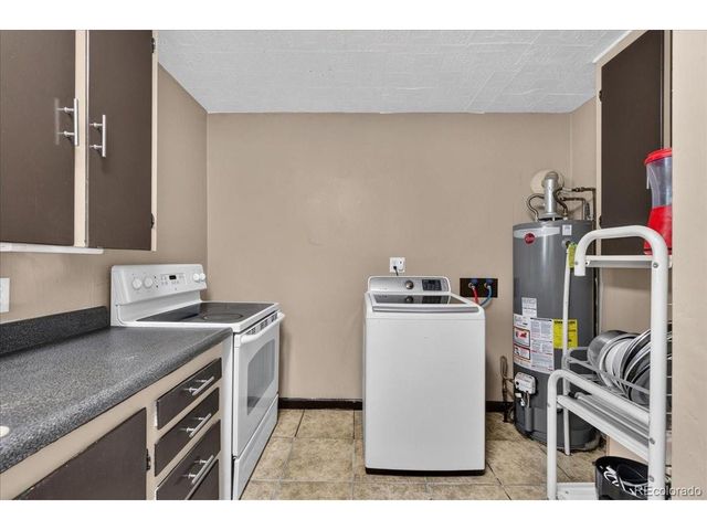1725 Dayton St, Aurora, CO 80010