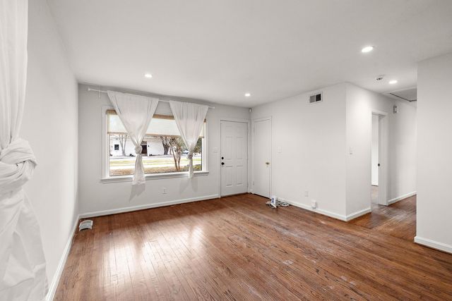 713 Magnolia Road, Charleston, SC 29407