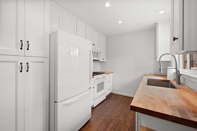 713 Magnolia Road, Charleston, SC 29407