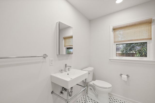 713 Magnolia Road, Charleston, SC 29407