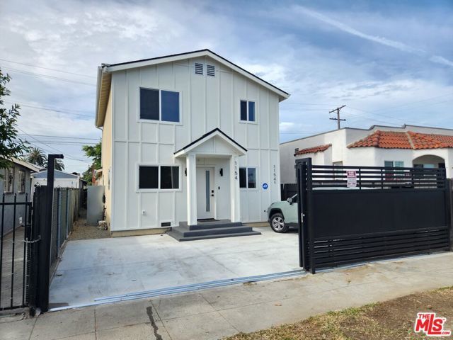 1154 W 67th Street, Los Angeles, CA 90044