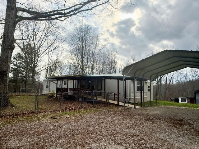 2191 Seven Knobs Rd, Gainesboro, TN 38562